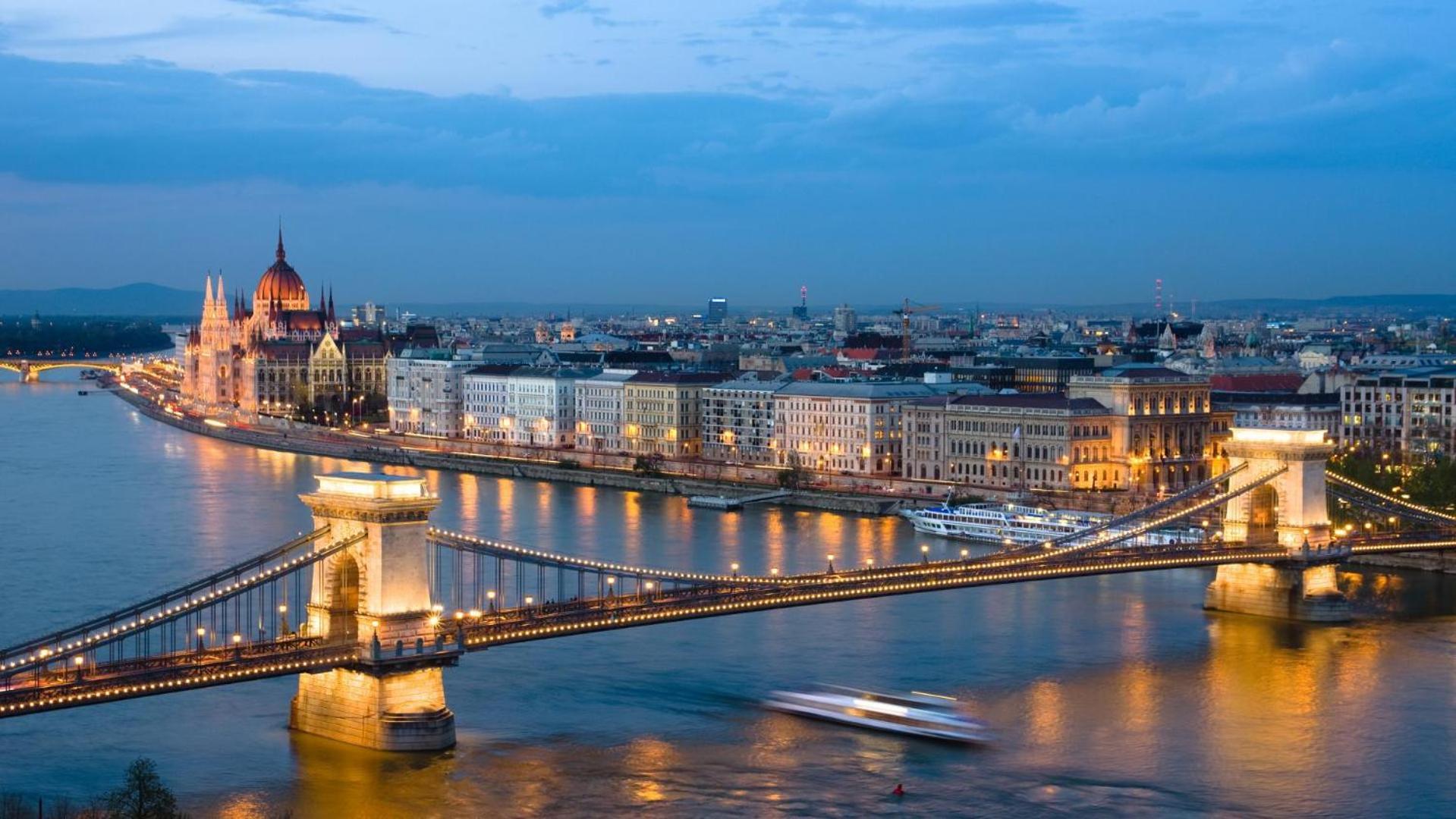 Little Americas Opera Apartments Budapeşte Dış mekan fotoğraf
