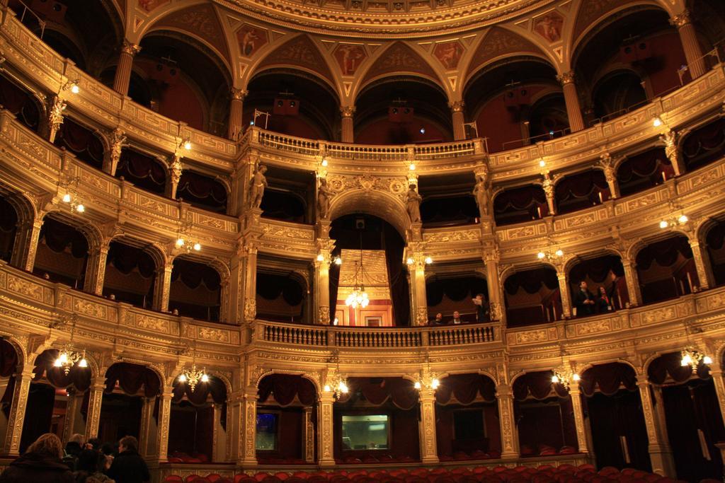 Little Americas Opera Apartments Budapeşte Dış mekan fotoğraf